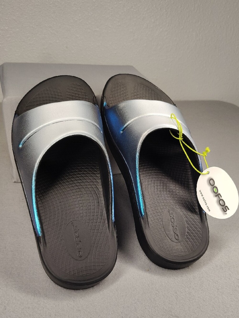 OOFOS OOAHH Luxe Women - Frost Size 10 USA - Brand New!! NWT - Picture 2 of 6